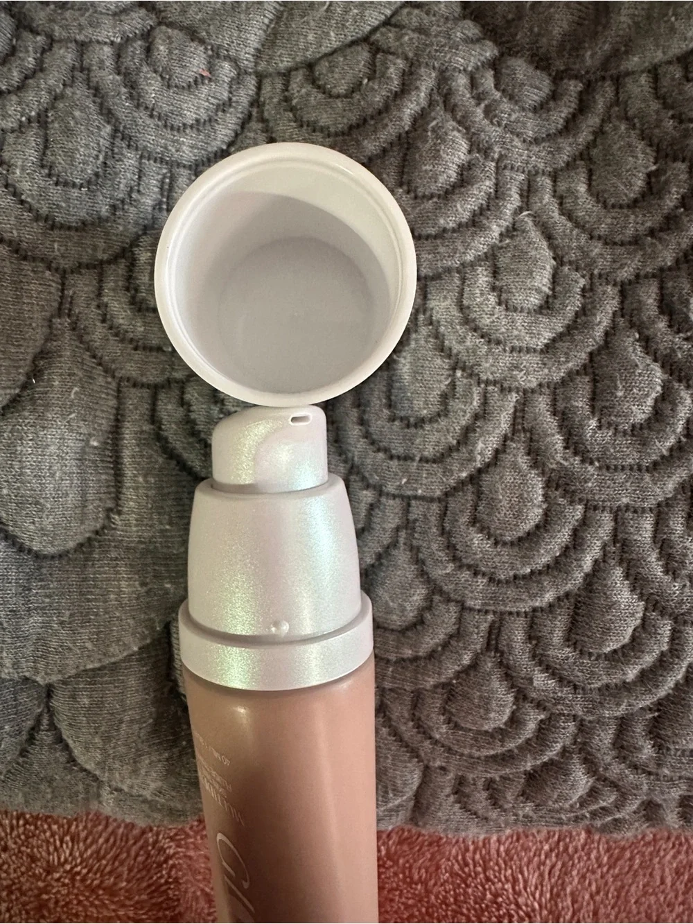 ✨ Huda Beauty GloWish MultiDew Skin Tint 04 Light Medium Vegan 1.35 🤍